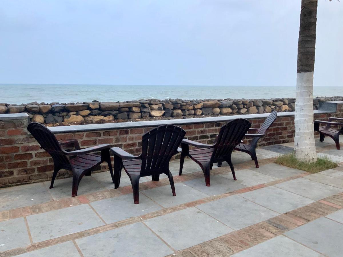 Mermaid Island Beach Resorts Puduccseri Kültér fotó